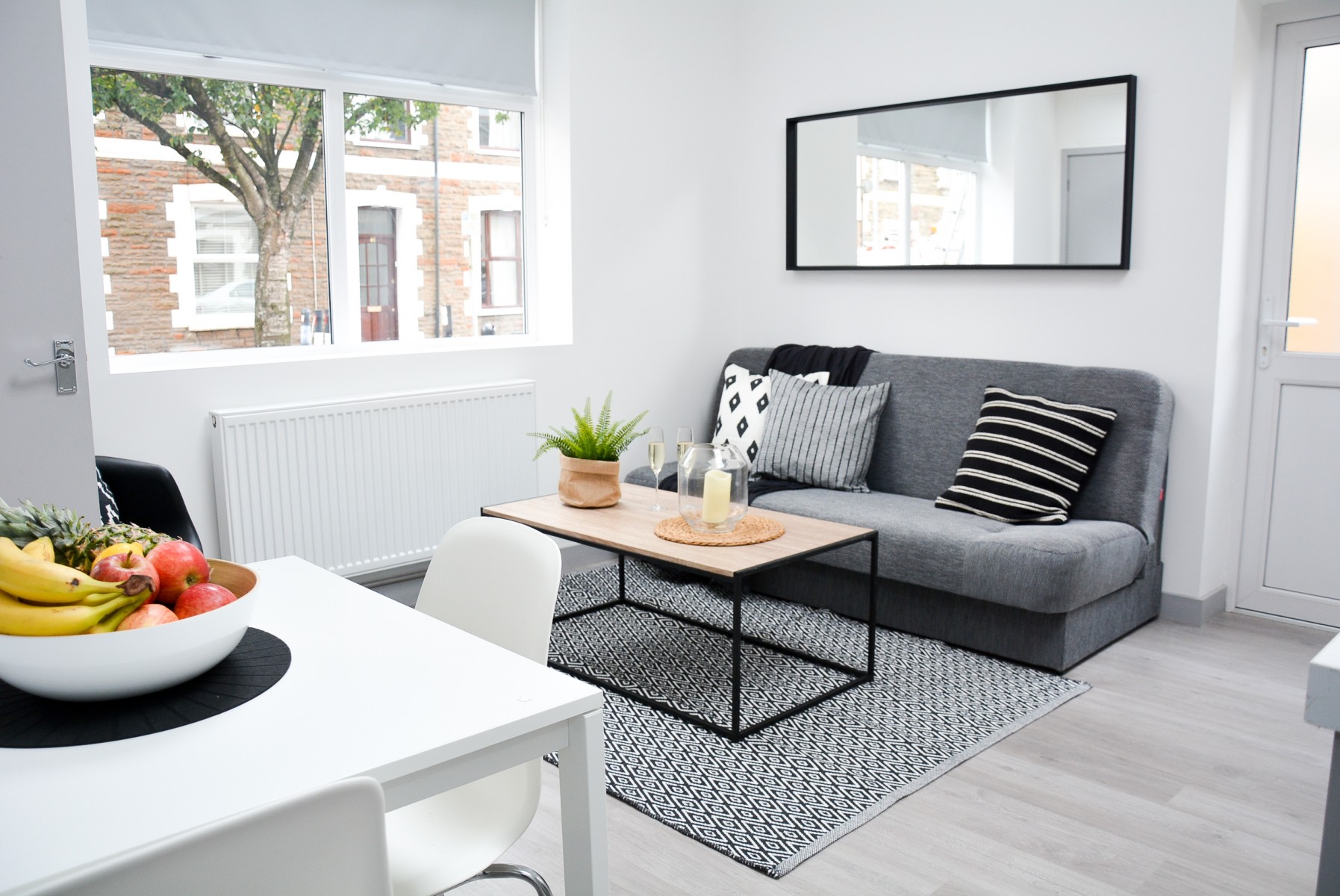 Living Area-6.jpg
